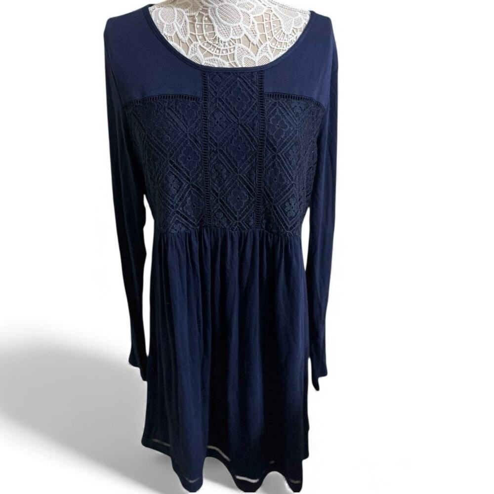 Maurice’s Navy Blue Dress w/ Lace Bodice and trim on hem– Women’s XL EUC